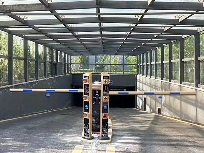 某停車場采用 “安快” 車牌識別系統(tǒng)